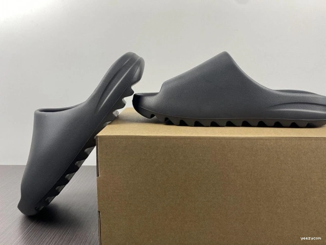 Onyx Adidas Slide HQ6448 Yeezy 0825